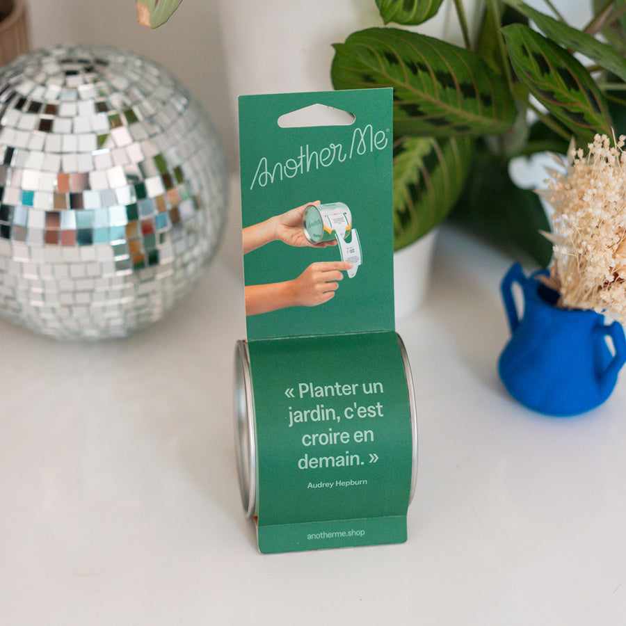 Couverture du livre avec des illustrations de plantes variées.