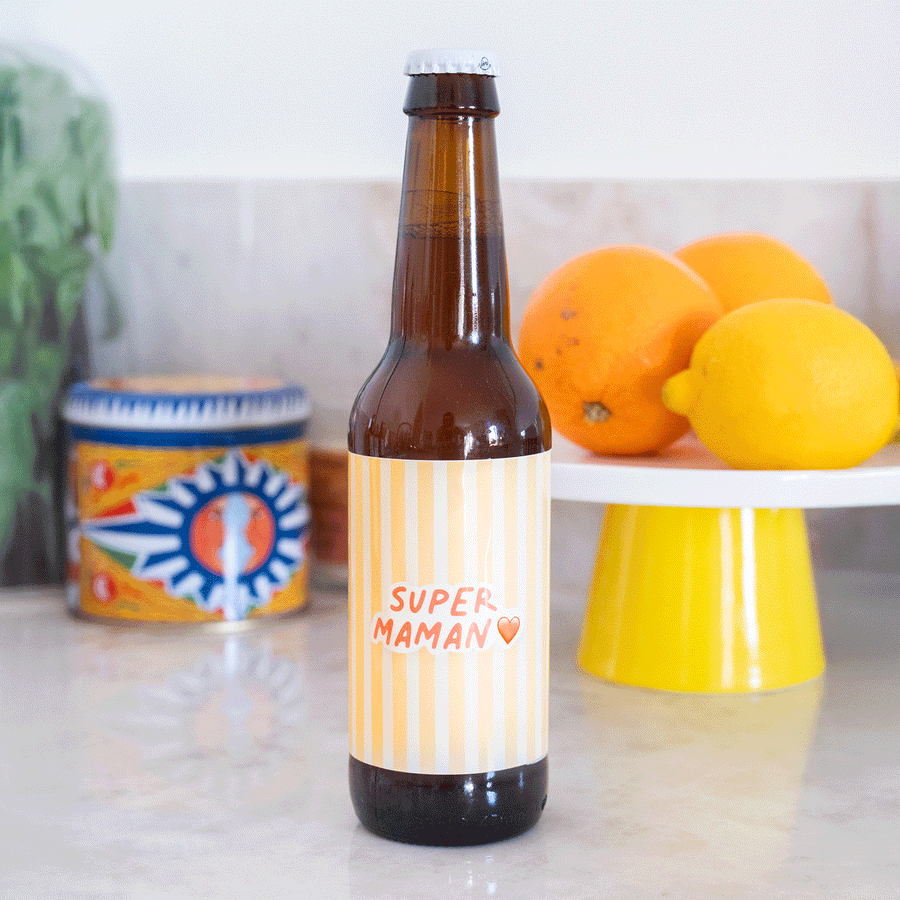 Bière Super Maman avec étiquette colorée et design festif