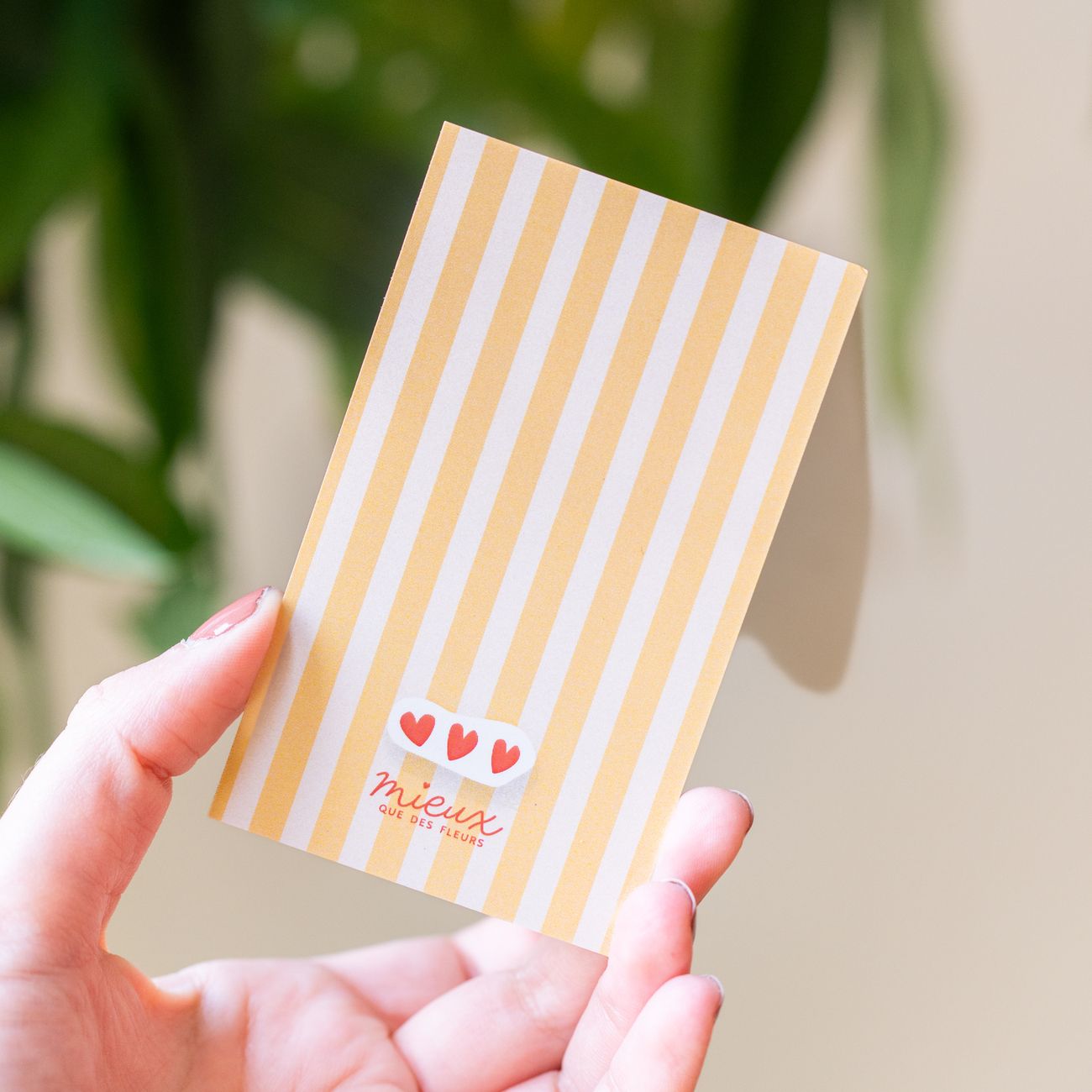 Carte à gratter avec motif doré et message inspirant