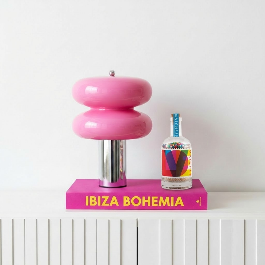 Bouteille d'allumettes avec motif 'Love' en gros plan