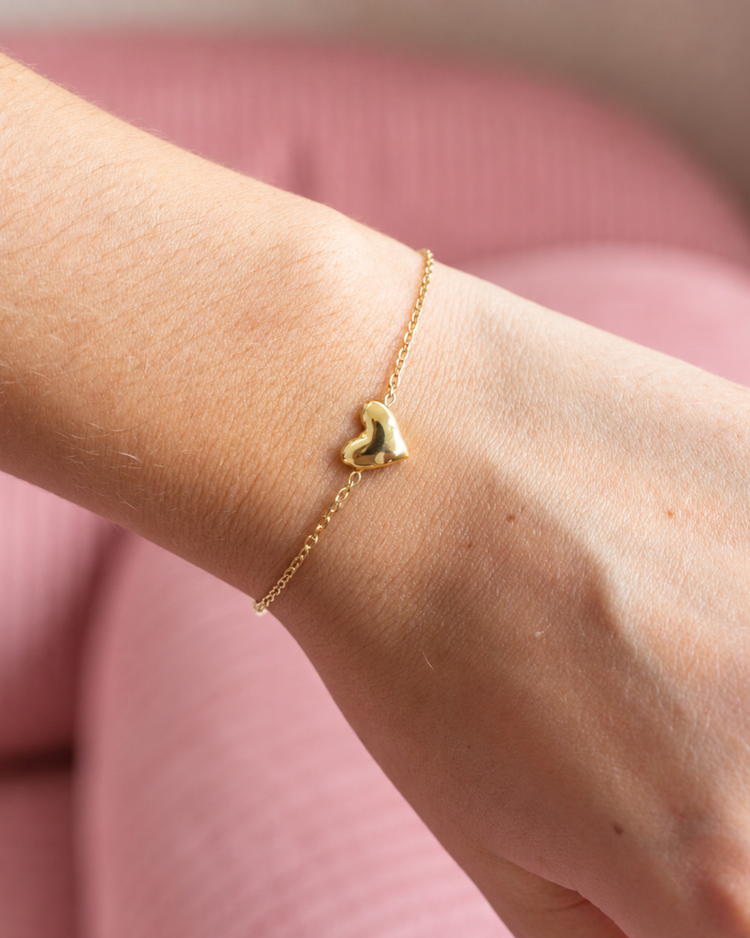 Bracelet avec cœur martelé brillant sur chaîne délicate