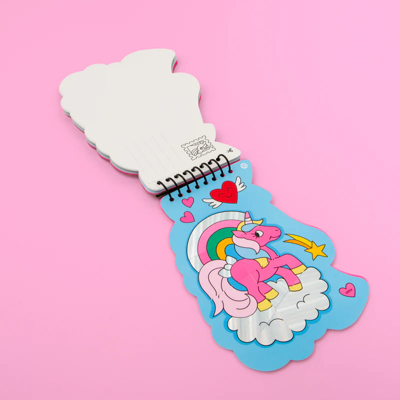 Carnet licorne avec stickers colorés et motifs variés