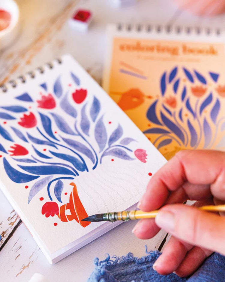 Carnet de coloriage A6 avec motifs floraux délicats