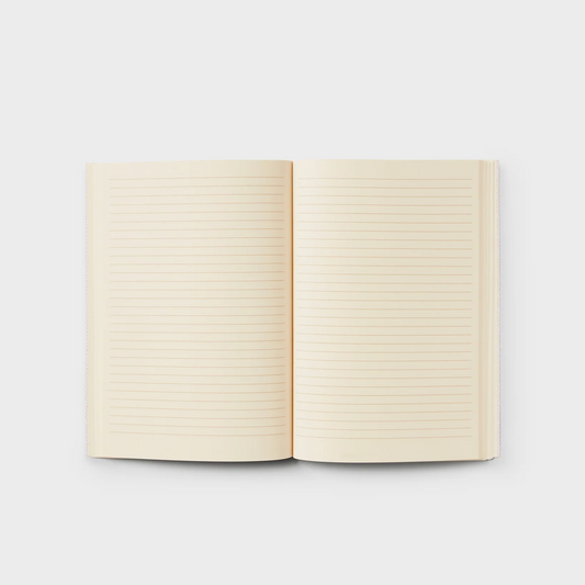 Carnet A5 avec motifs de cœurs sur fond blanc