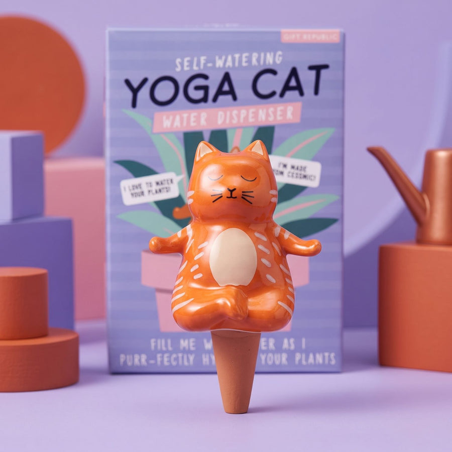 Distributeur d'eau en forme de chat faisant du yoga