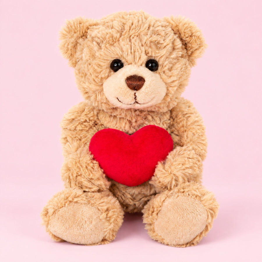 Ourson en peluche doux avec cœur rouge et yeux boutonnés
