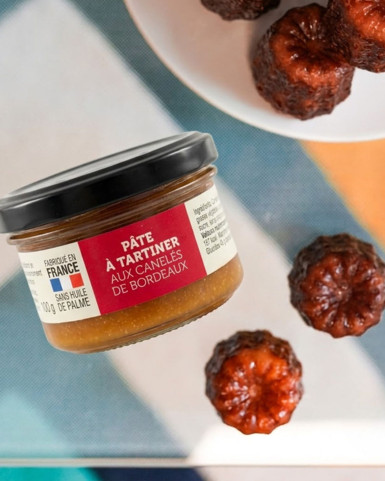 Pot de pâte à tartiner aux canelés avec étiquette colorée