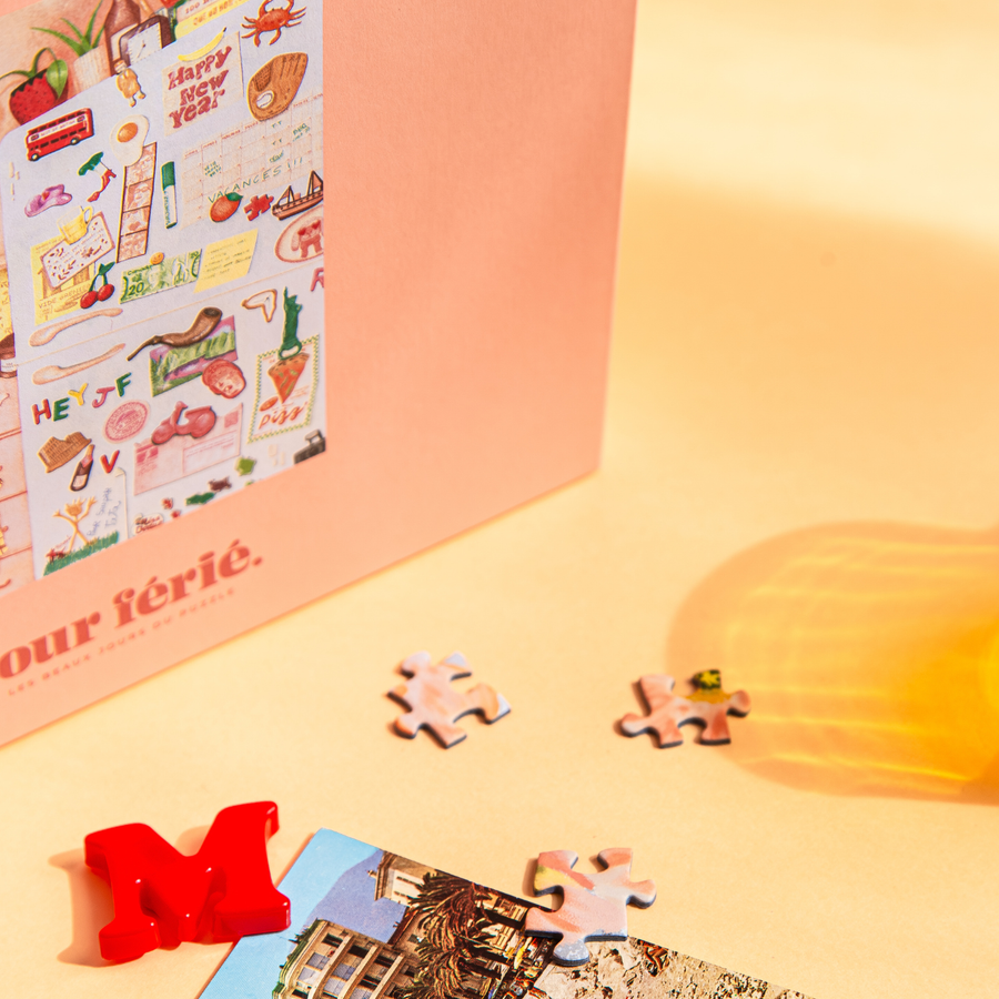 Puzzle de frigo rétro avec magnets colorés en gros plan