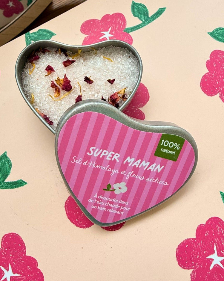 Sel de bain Super Maman dans une boîte cœur élégante