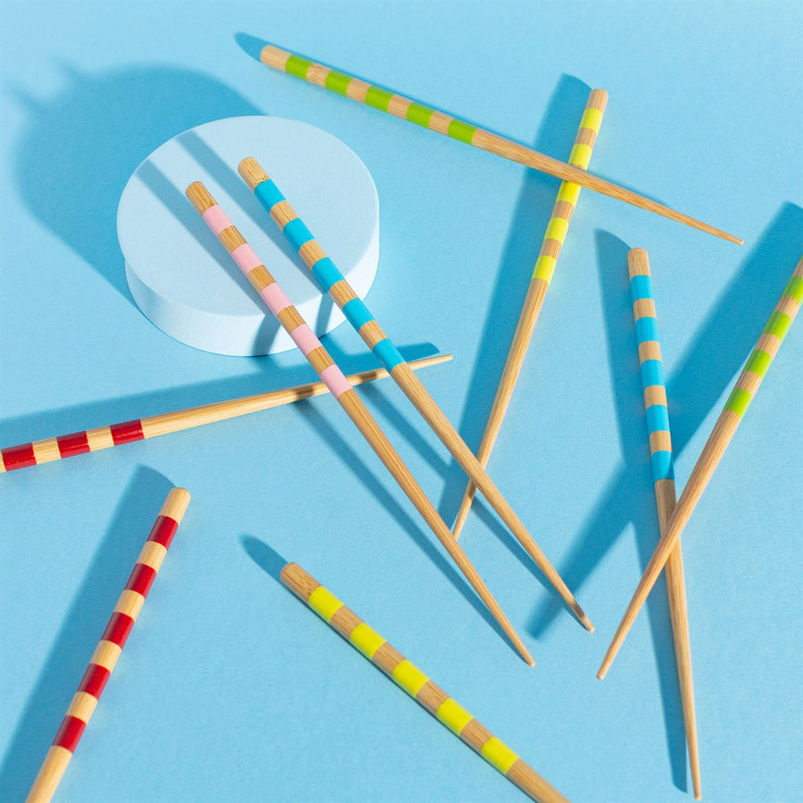 Set de 5 baguettes en bambou avec motifs rayés colorés