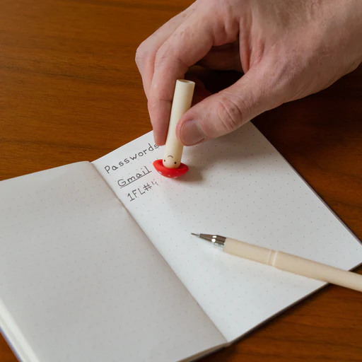 Stylo champignon avec texture douce et capuchon coloré