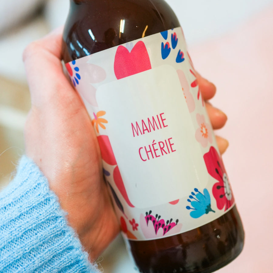 Bière Mamie Chérie avec étiquette colorée et design vintage