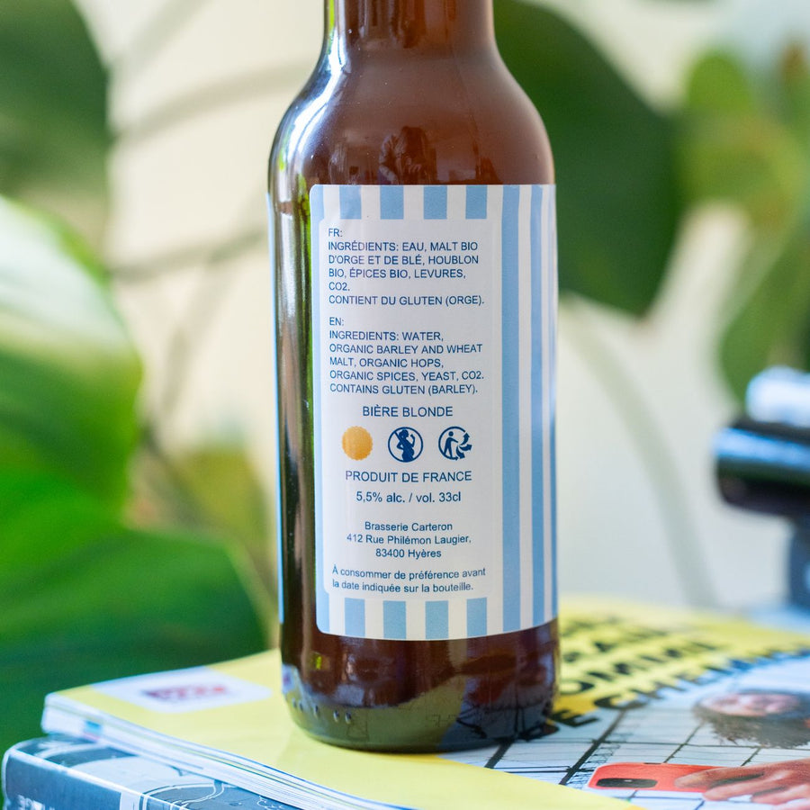 Bière Super Papa avec étiquette colorée et design festif