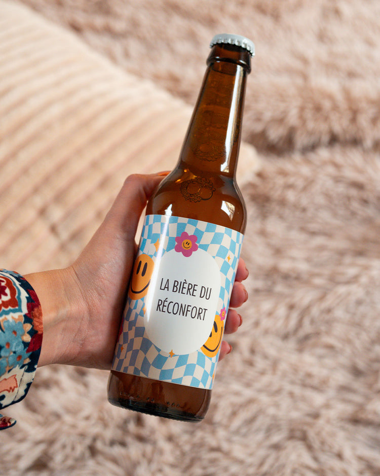 Bière Réconfort avec étiquette colorée et design pétillant