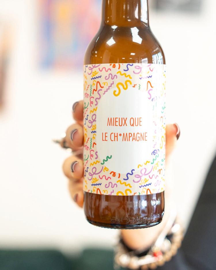 Bière Mieux que le Ch*mpagne avec des bulles pétillantes