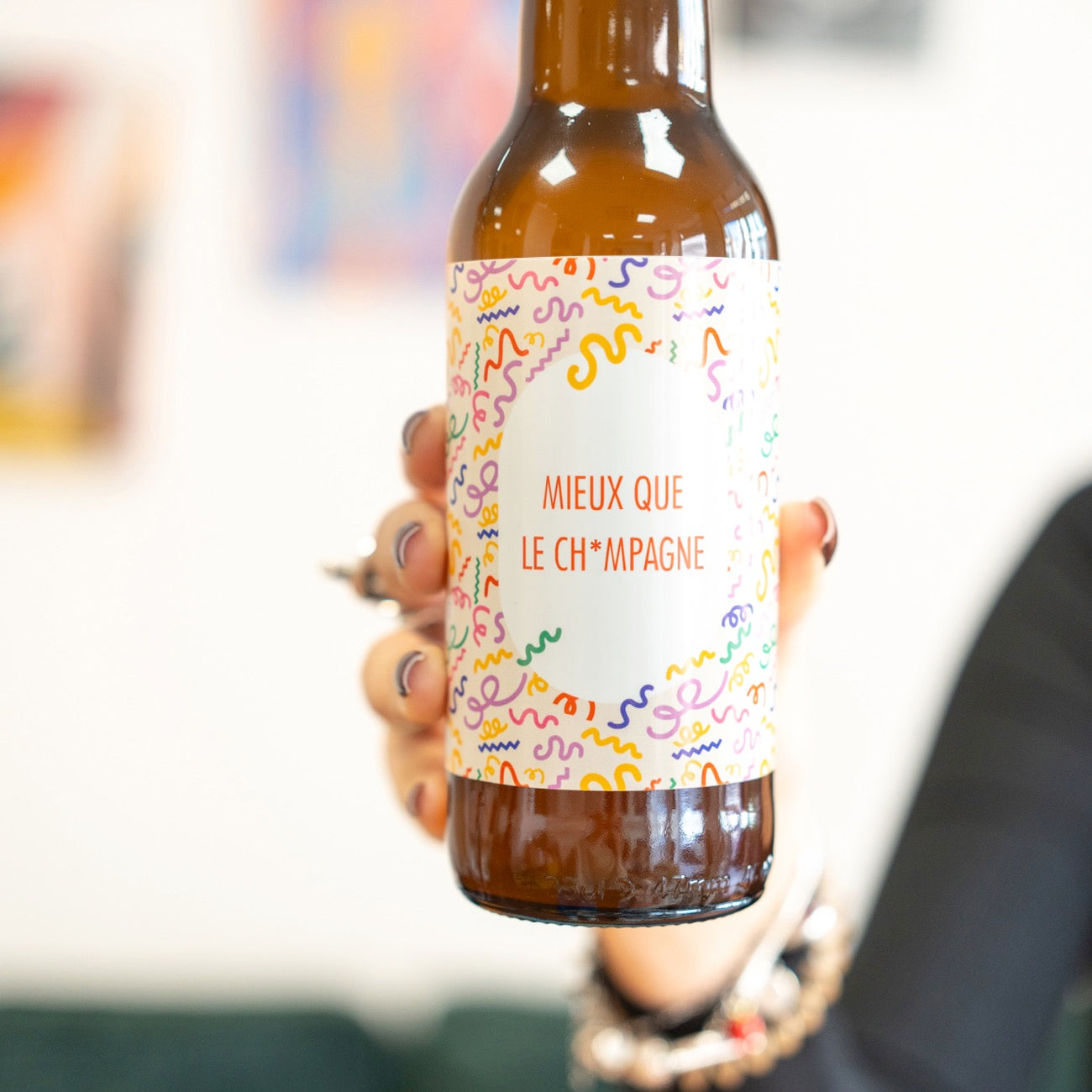 Bière Mieux que le Ch*mpagne avec des bulles pétillantes