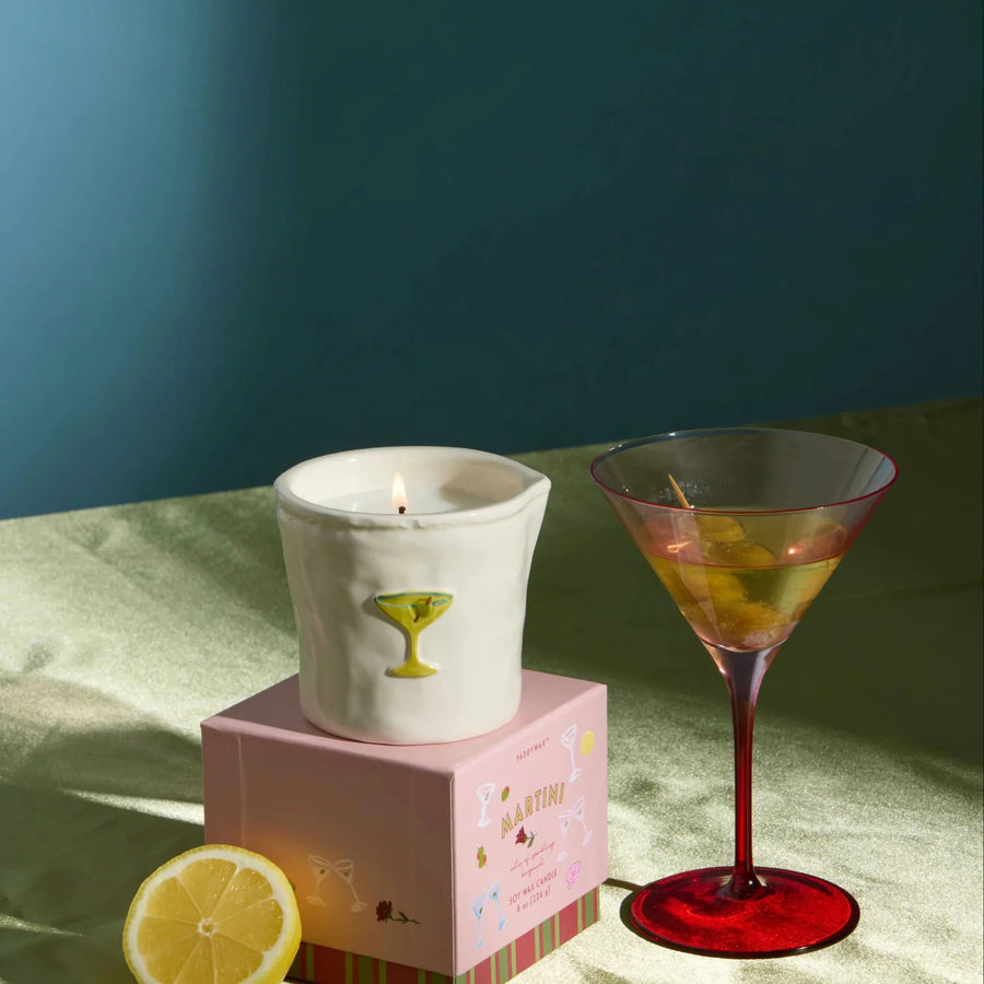 Bougie Martini dans un récipient en céramique texturé