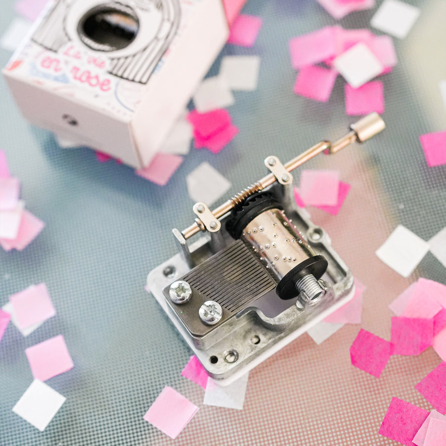 Boîte à musique La vie en rose avec manivelle en bois