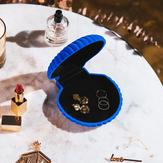 Boîte à bijoux en forme de coquillage vue de dessus