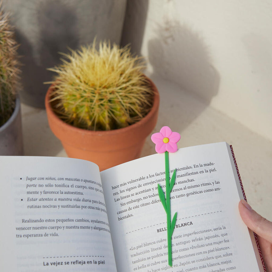 Marque-page en plastique avec fleur d'églantine en relief