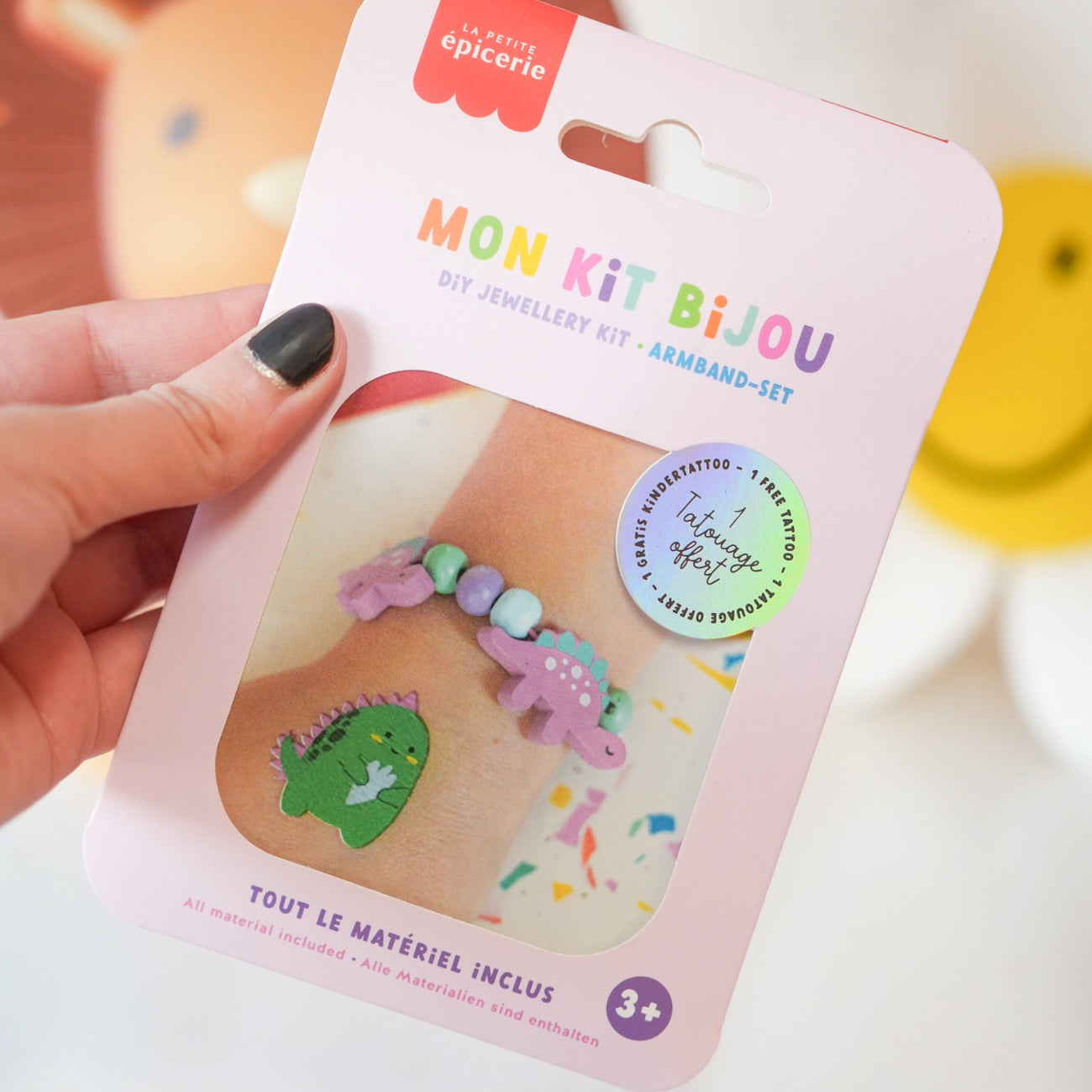Bracelet en perles avec motifs de dinosaures colorés