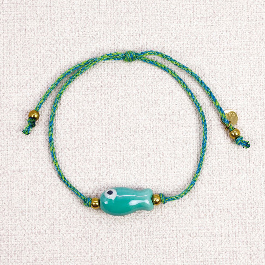 Bracelet en céramique avec poisson, cordon tressé coloré