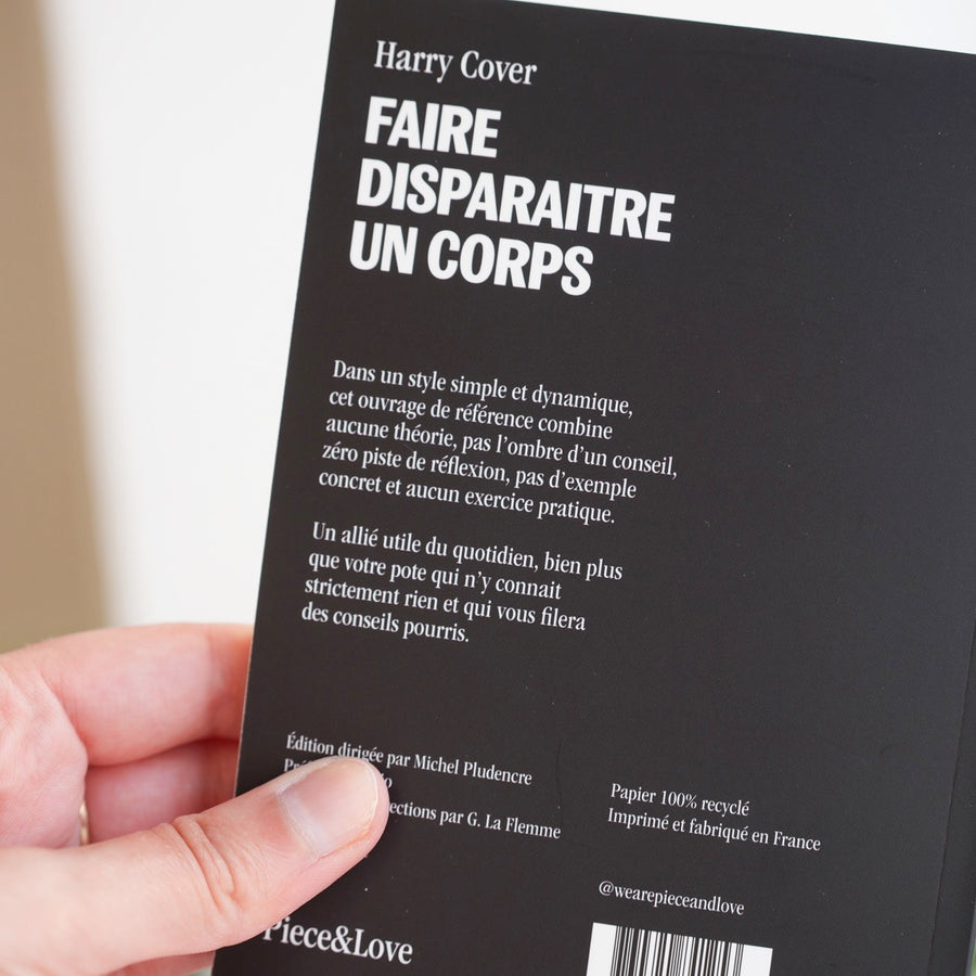 Carnet humoristique avec une couverture intrigante et graphique.