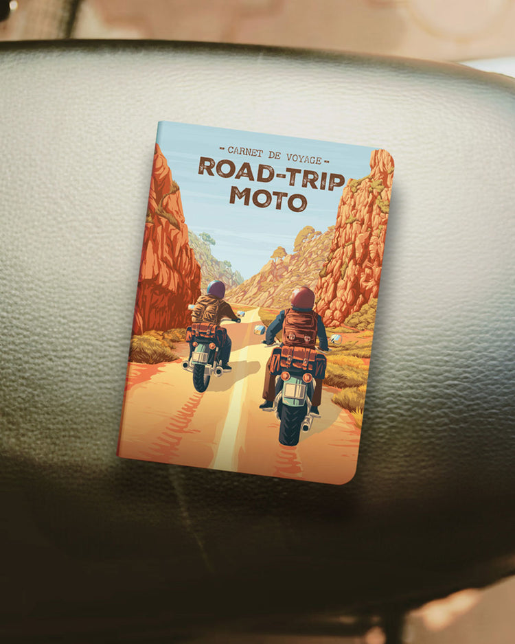 Carnet de route moto avec couverture en cuir texturé