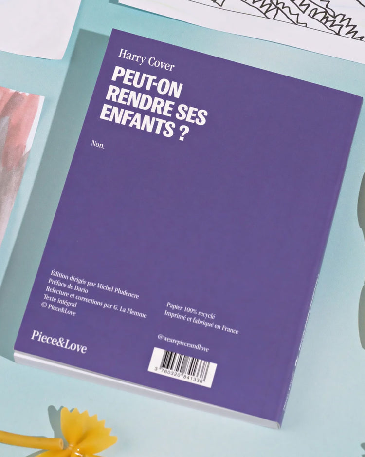 Carnet avec couverture illustrée humoristique sur la parentalité.