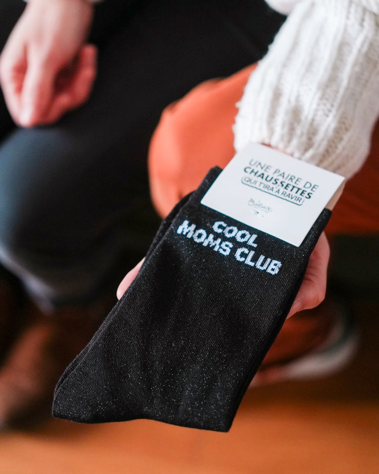 Chaussettes noires à paillettes avec motif Cool Moms Club