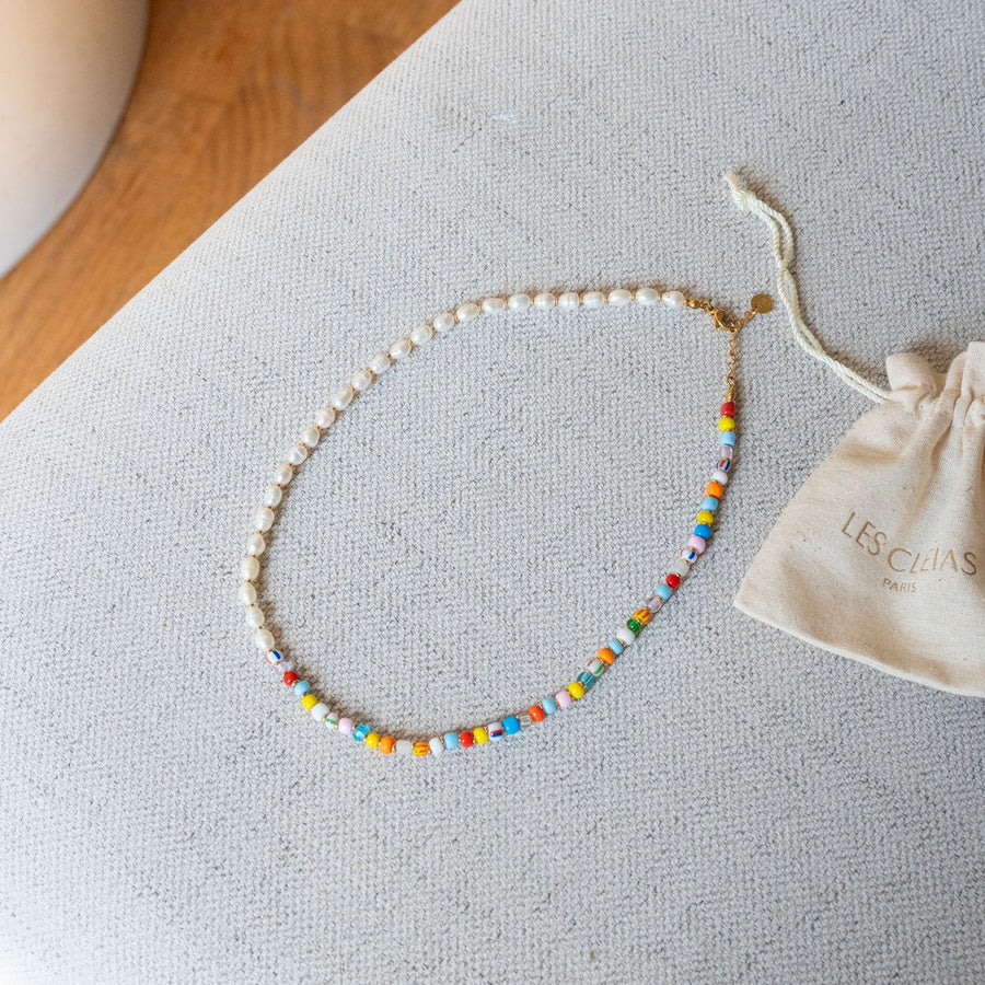 Collier Fantasia avec perles d'eau douce et verre coloré