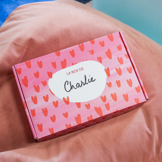 Cool box personnalisable avec motif de petits cœurs.