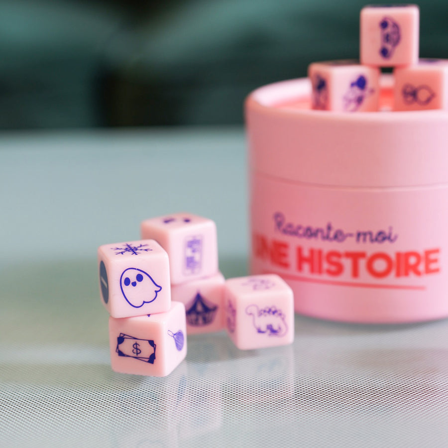 Dés colorés avec illustrations pour raconter des histoires
