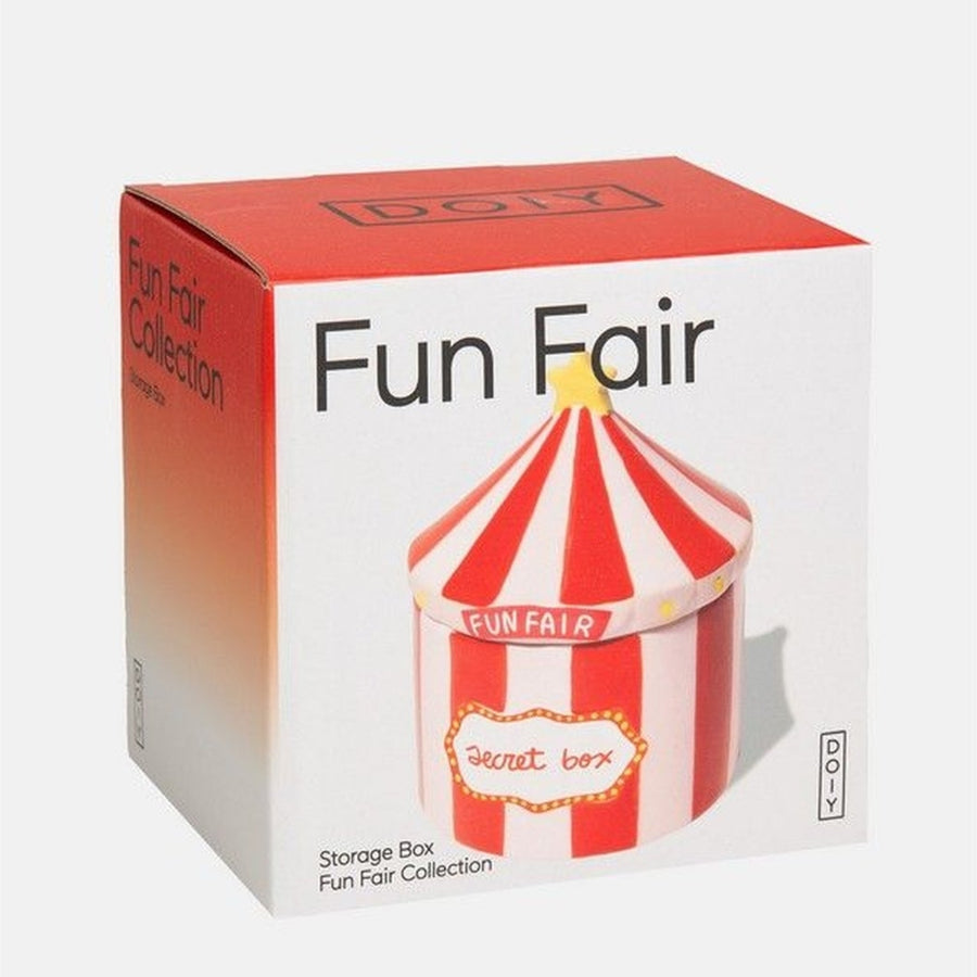 Boîte à bijoux cirque avec motifs colorés et détails festifs