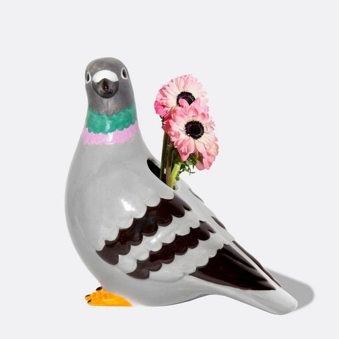 Vase en forme de pigeon avec texture lisse et design moderne