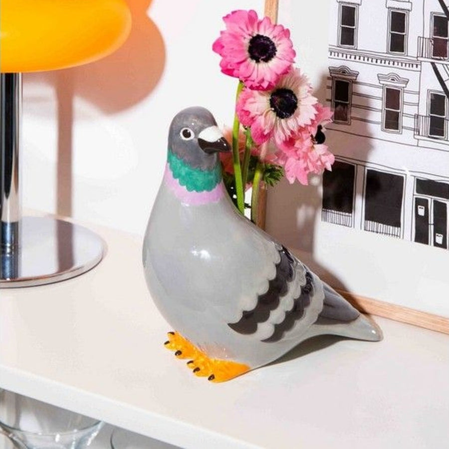 Vase Pigeon en céramique avec texture lisse et design ludique