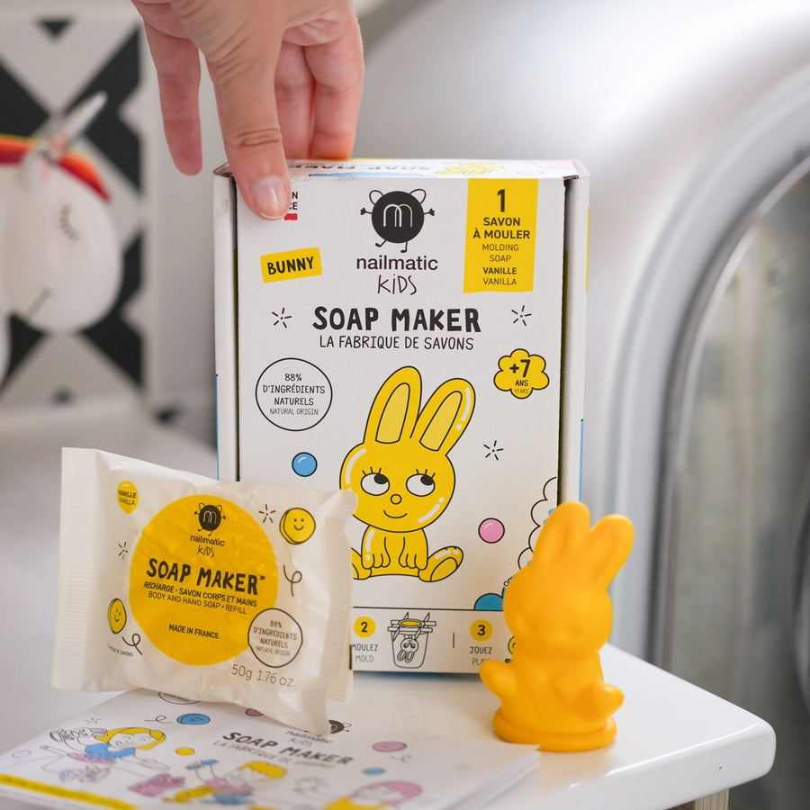 Kit DIY pour fabriquer un savon en forme de lapin.