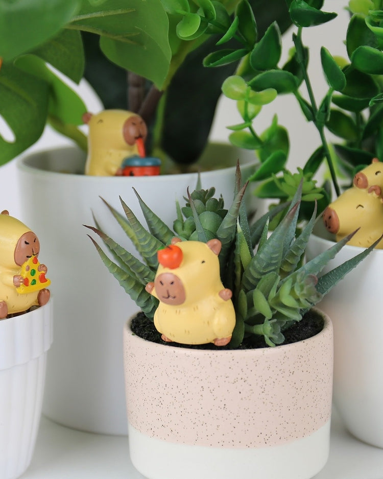 Planteur capybara autonome avec systĂšme d'auto-arrosage