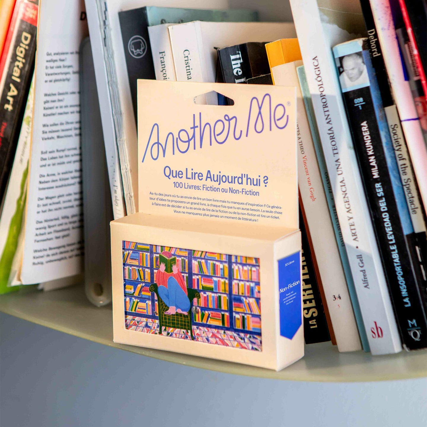 Couverture du jeu avec illustrations colorées et texte inspirant.
