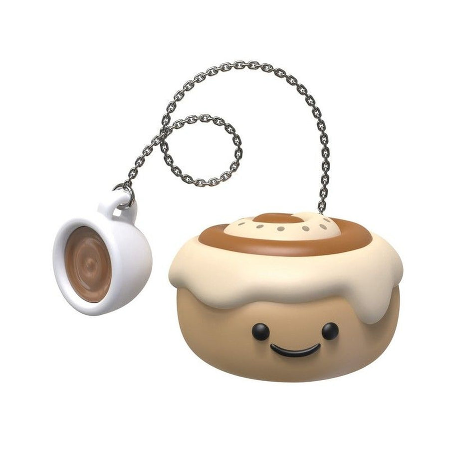 Infuseur à thé en forme de cinnamon roll sur tasse