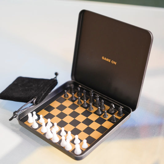 Mini jeu d'échec magnétique avec pions en velours