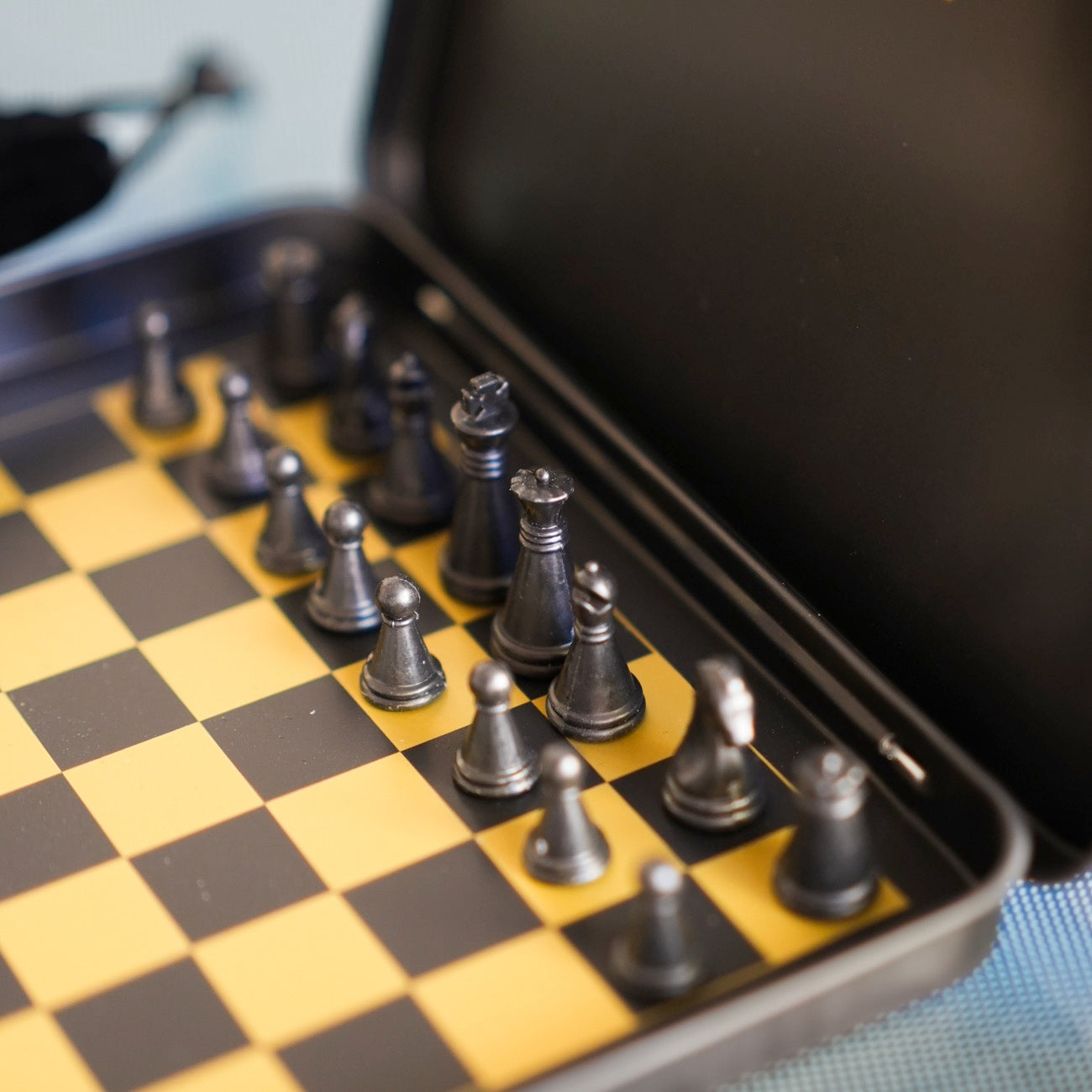 Mini jeu d'échec magnétique avec pions en velours
