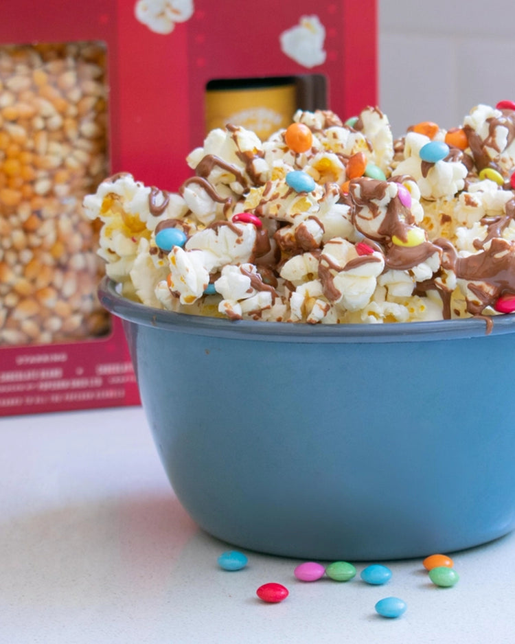 Kit de pop corn avec garnitures colorées et variées