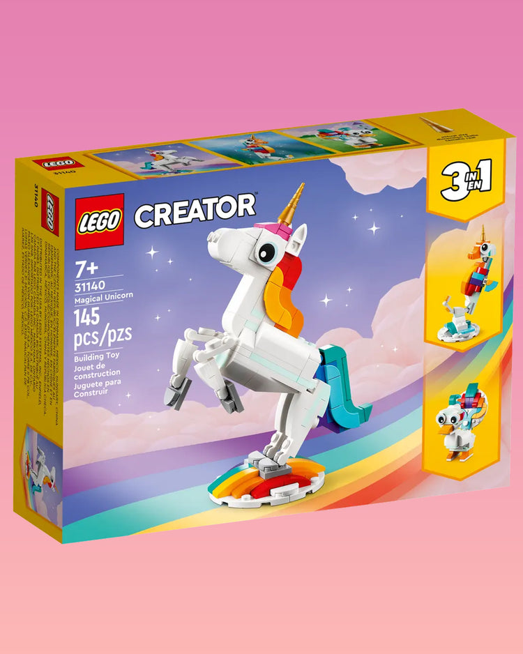 Licorne Lego vue de face avec détails colorés et brillants.