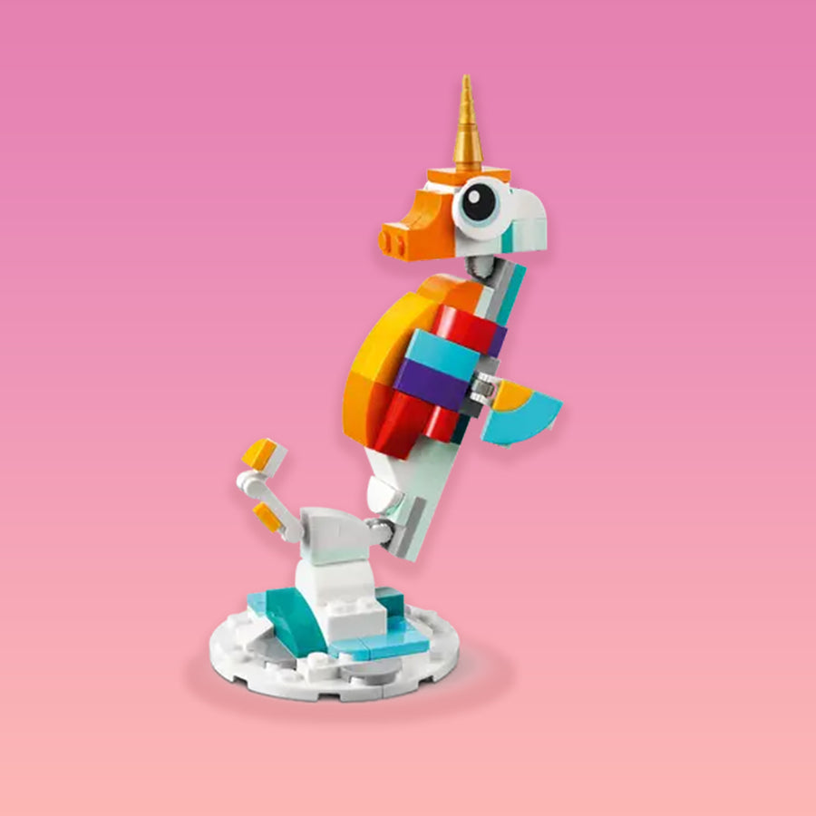 Licorne Lego vue de côté avec détails colorés et brillants.