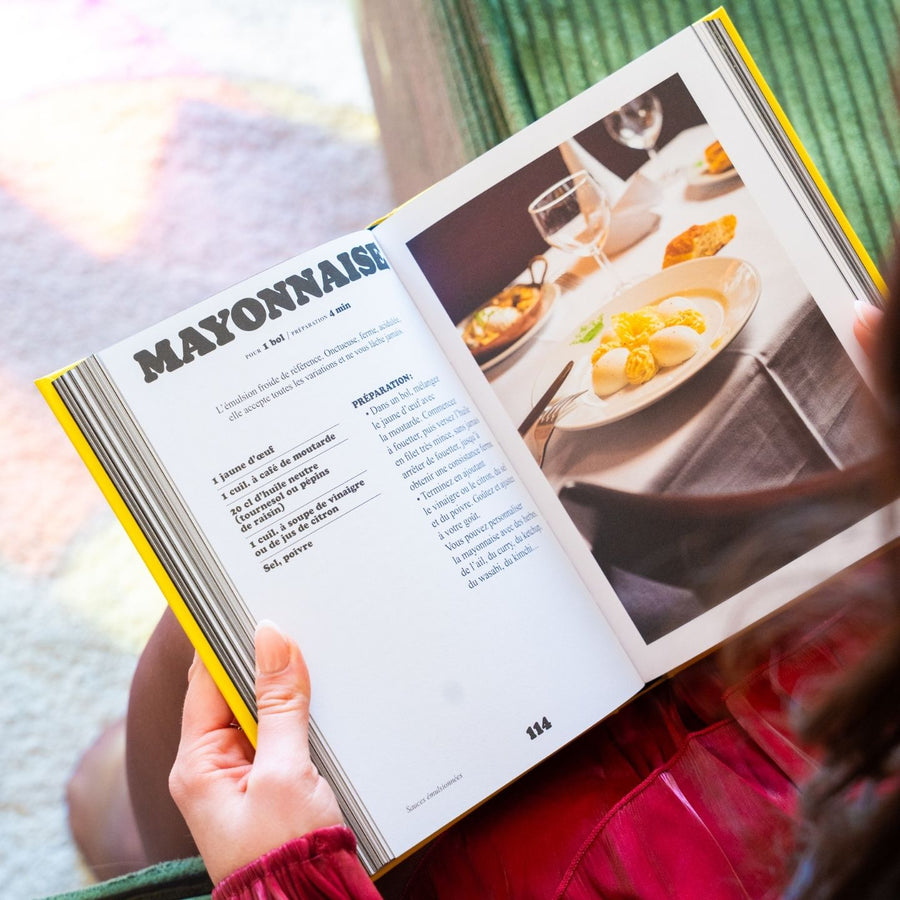 Couverture du livre avec des illustrations de sauces variées