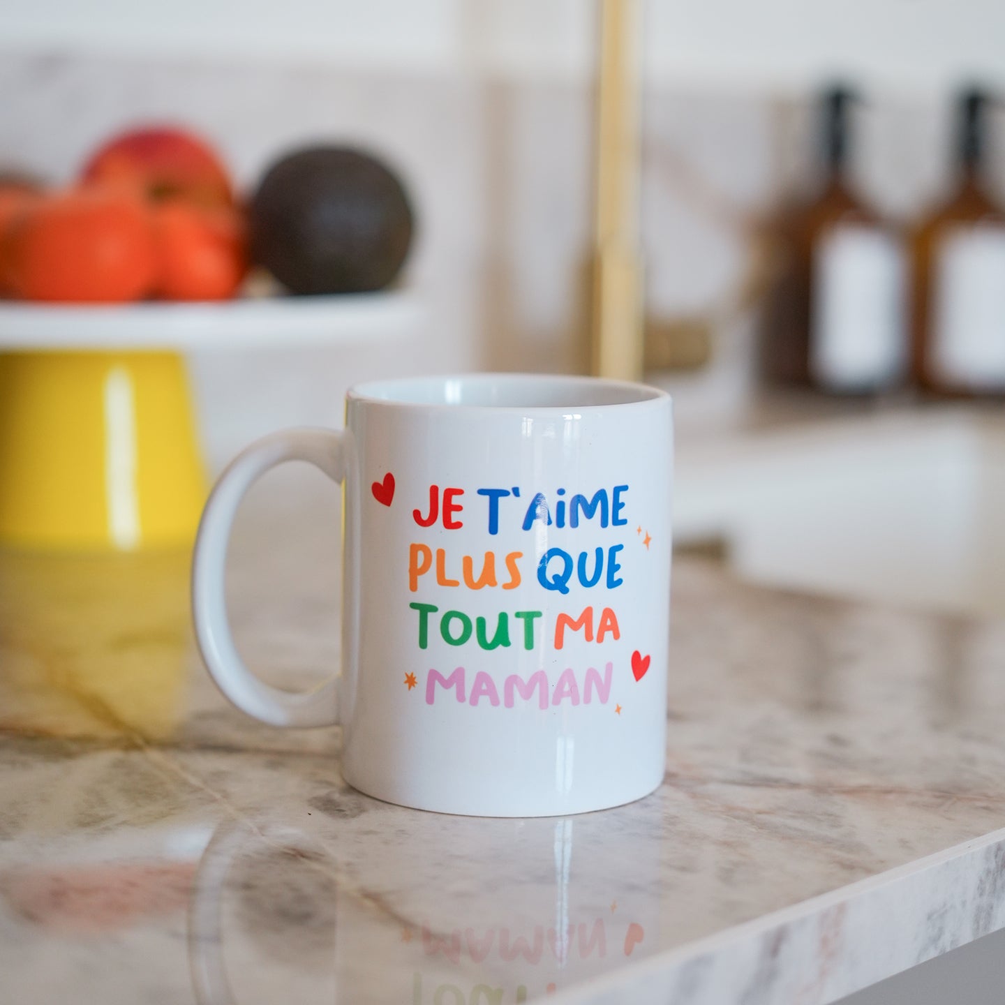 Mug avec inscription affectueuse pour maman, vue de face.