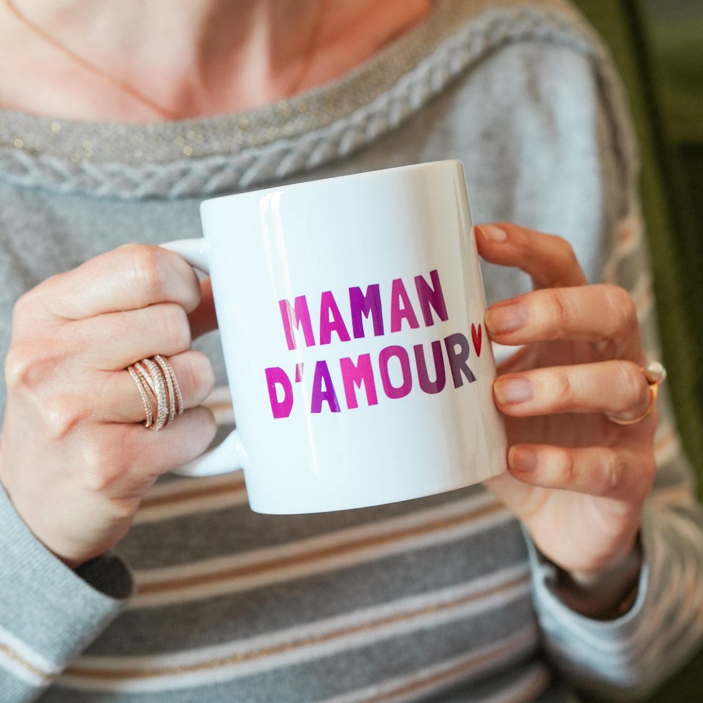 Mug Maman d'Amour avec motif floral sur fond blanc