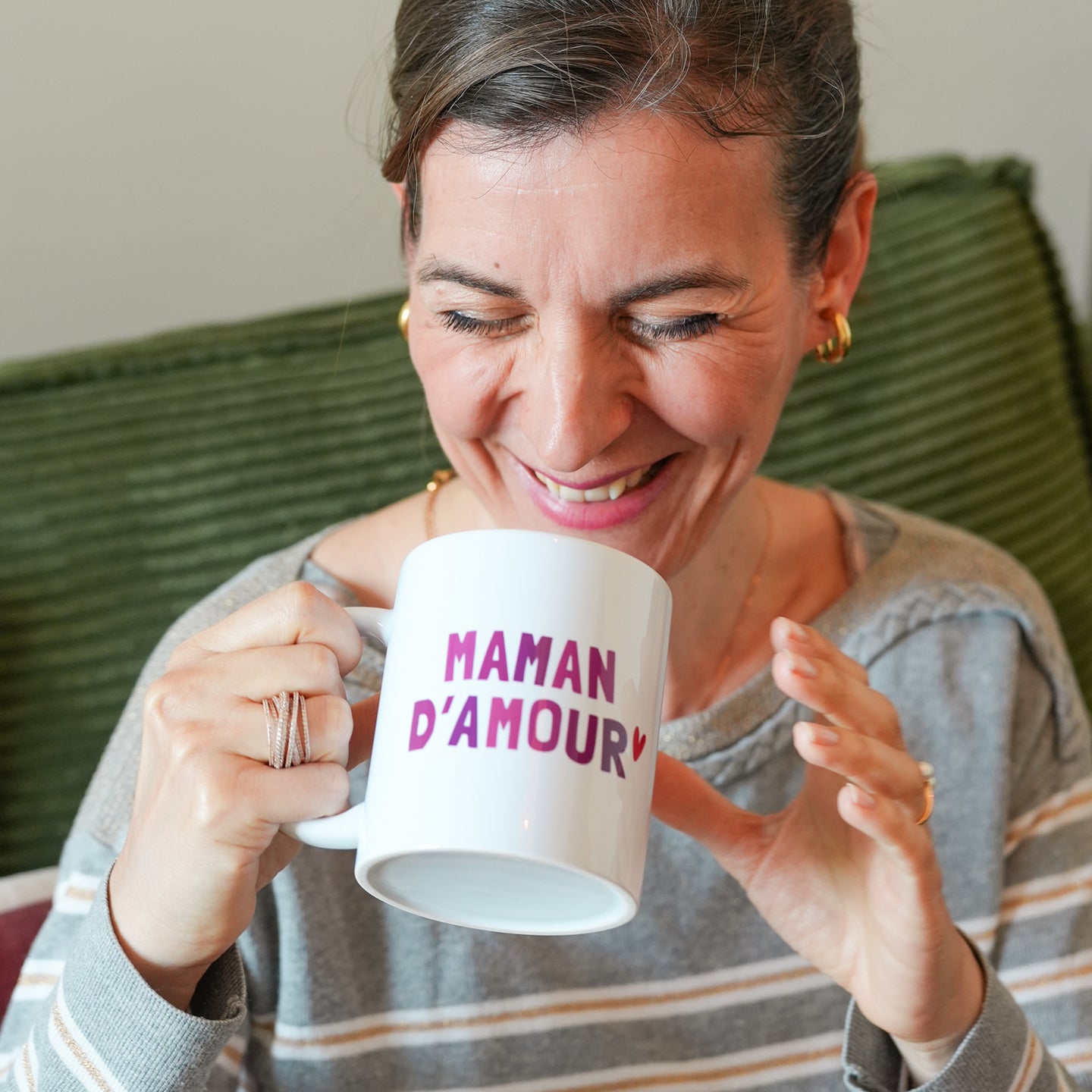 Mug Maman d'Amour avec motif floral sur fond blanc