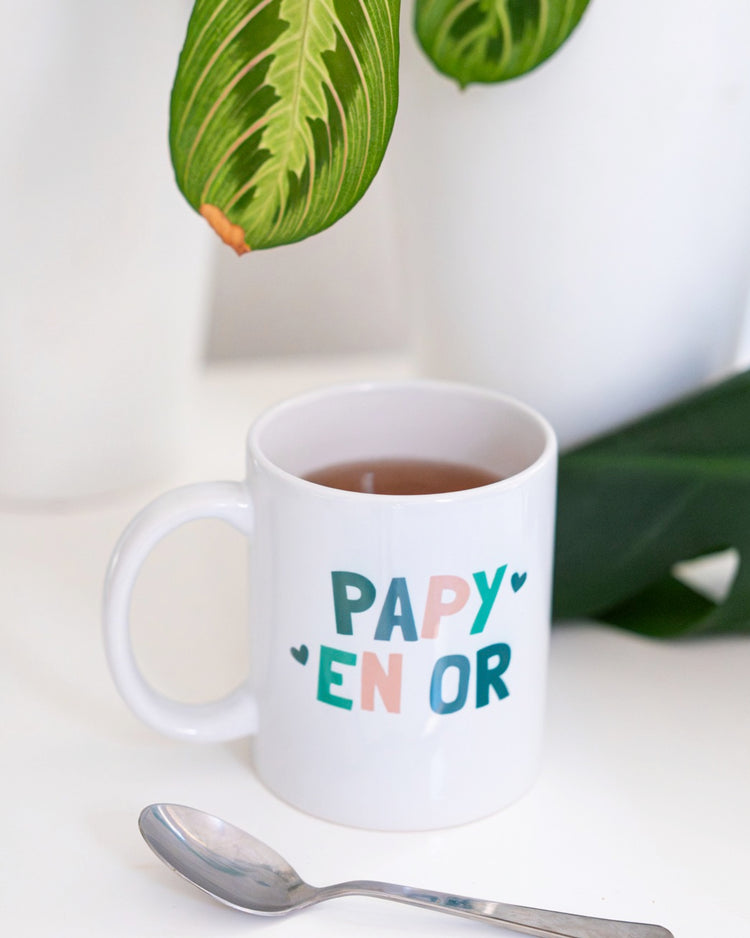 Mug 'Papy en Or' avec motif doré sur fond blanc